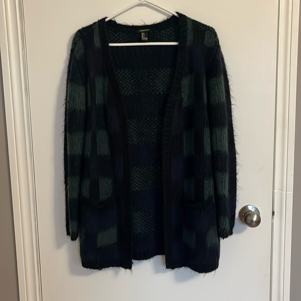 Thigh length knit cardigan